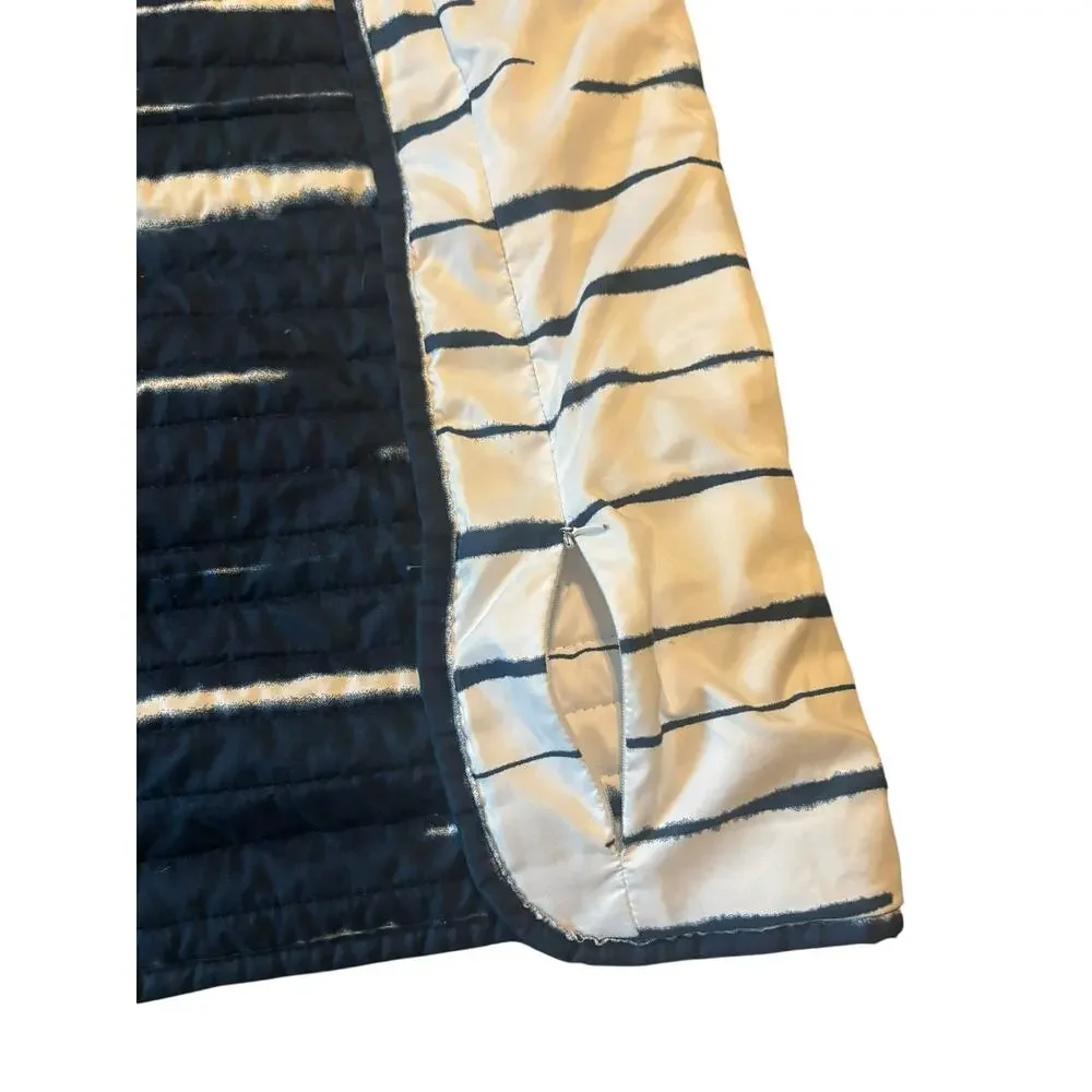 Blue & White Quilted Standard Pillow Sham Reversible Zipper Close